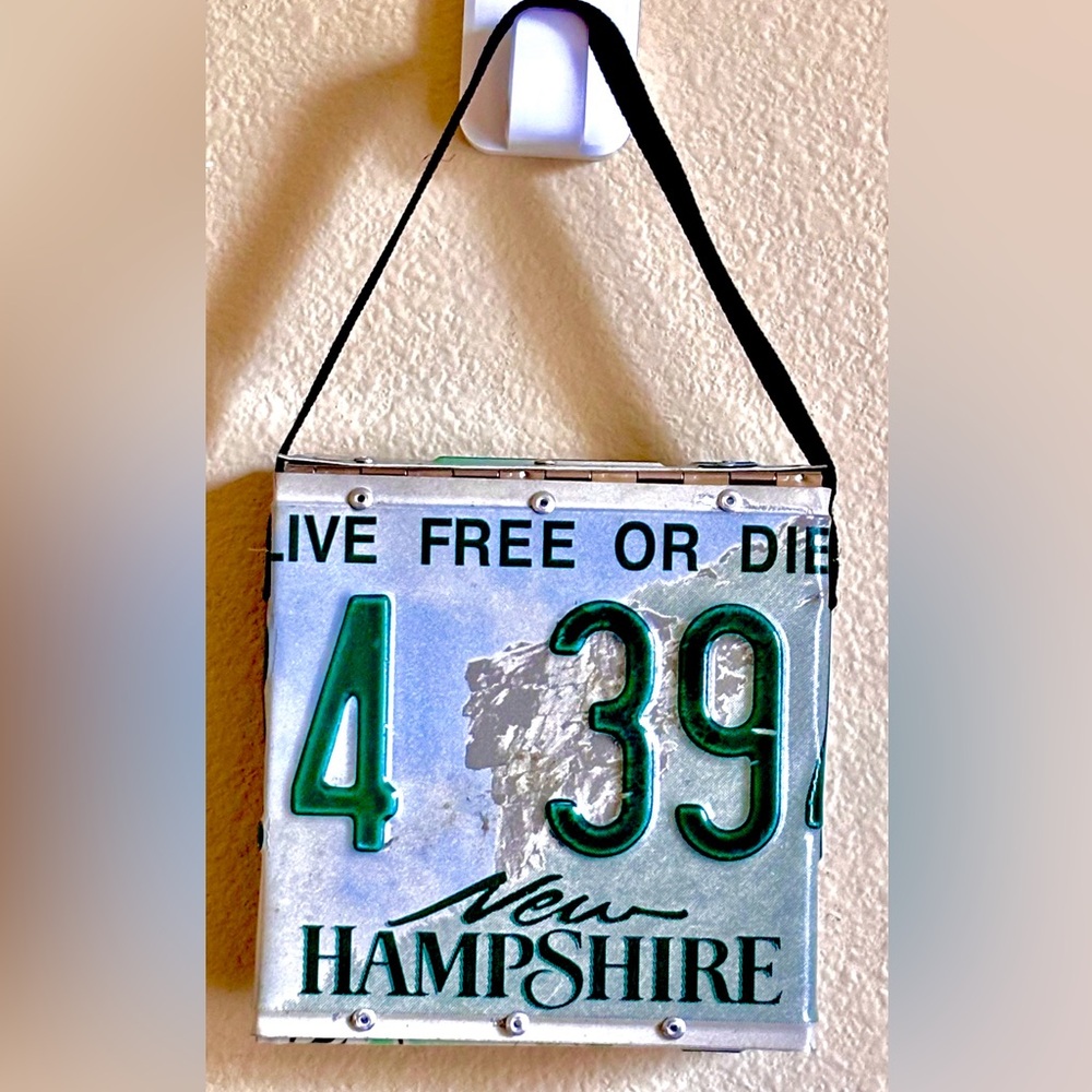 License Plate Purse - Picture 11 of 13